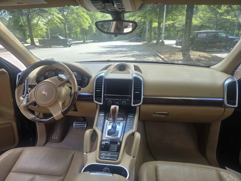 2011 Porsche 958 Cayenne - Image 12 of 14