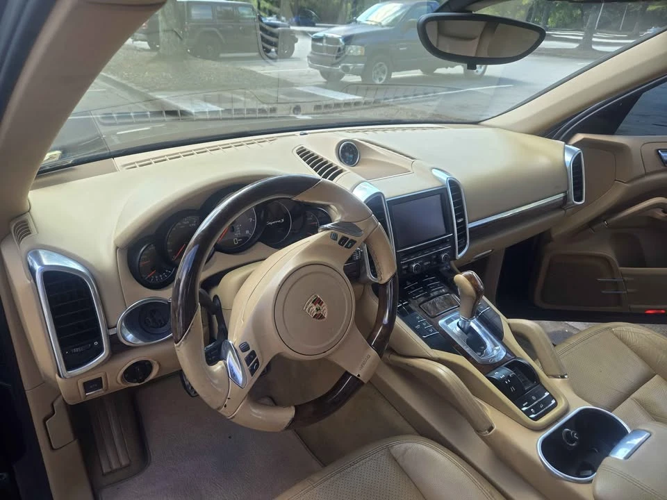 2011 Porsche 958 Cayenne - Image 11 of 14