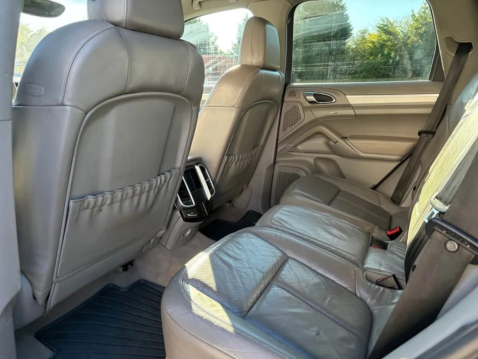 2011 Porsche 958 Cayenne - Image 10 of 17
