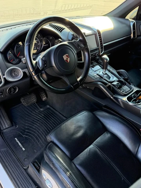 2011 Porsche 958 Cayenne - Image 5 of 9