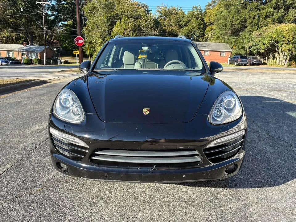 2011 Porsche 958 Cayenne - Image 2 of 17