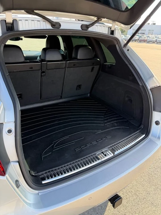 2011 Porsche 958 Cayenne - Image 8 of 9