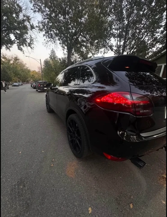 2011 Porsche 958 Cayenne - Image 2 of 10