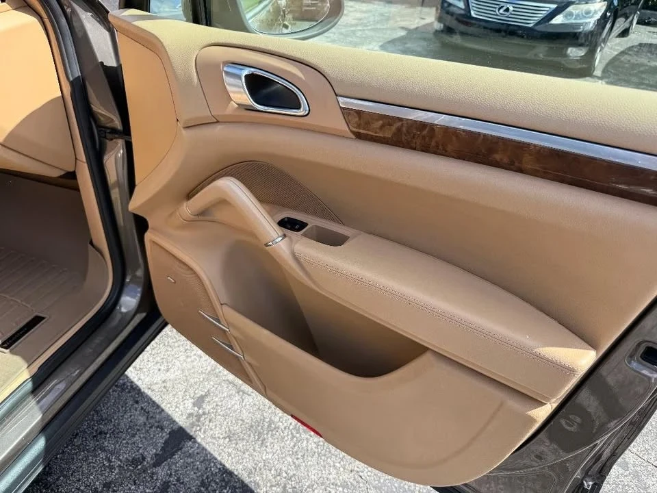 2011 Porsche 958 Cayenne - Image 16 of 20