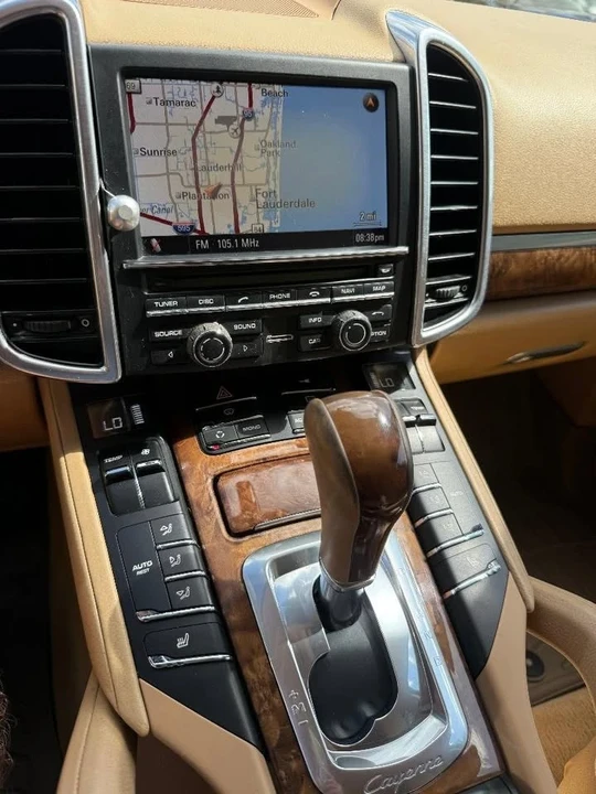 2011 Porsche 958 Cayenne - Image 19 of 20