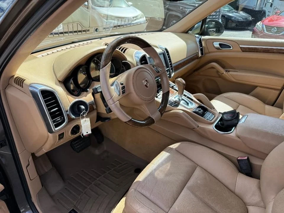2011 Porsche 958 Cayenne - Image 10 of 20