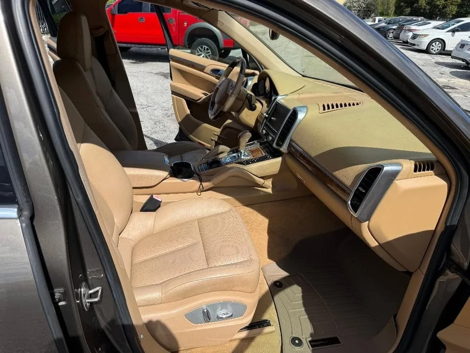 2011 Porsche 958 Cayenne - Image 15 of 20