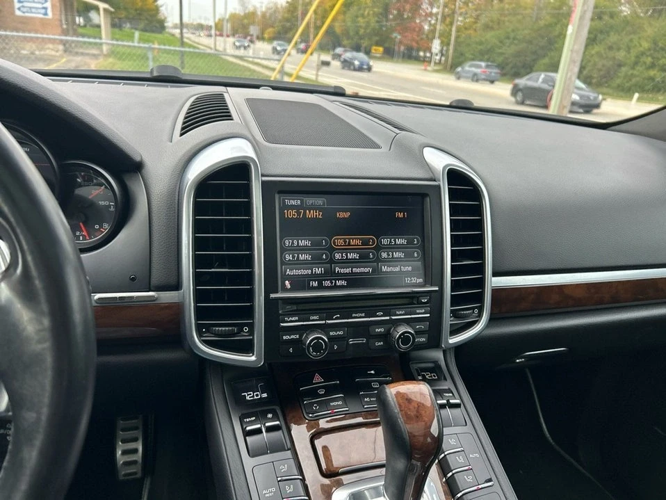 2011 Porsche 958 Cayenne - Image 16 of 20