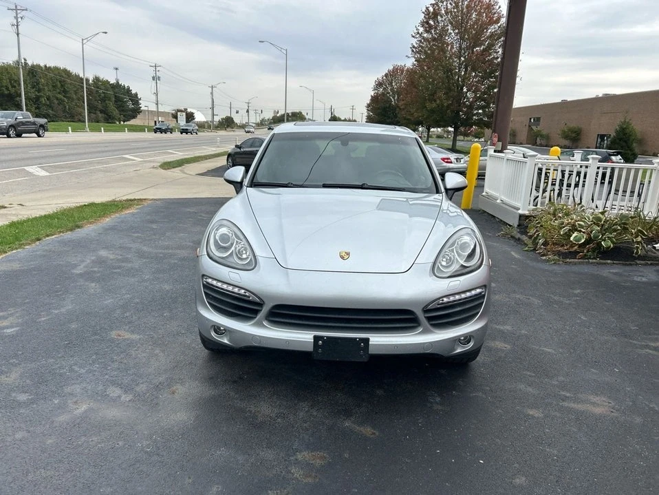 2011 Porsche 958 Cayenne - Image 2 of 20