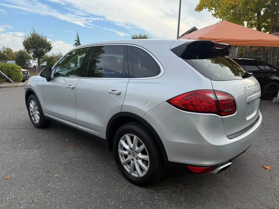 2011 Porsche 958 Cayenne - Image 8 of 11