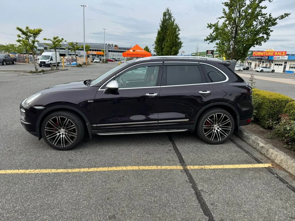 2011 Porsche 958 Cayenne - Image 2 of 6