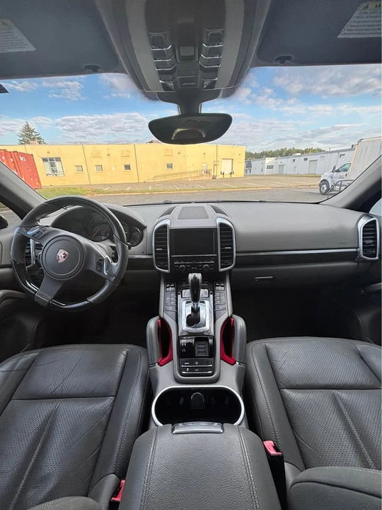 2011 Porsche 958 Cayenne - Image 11 of 12