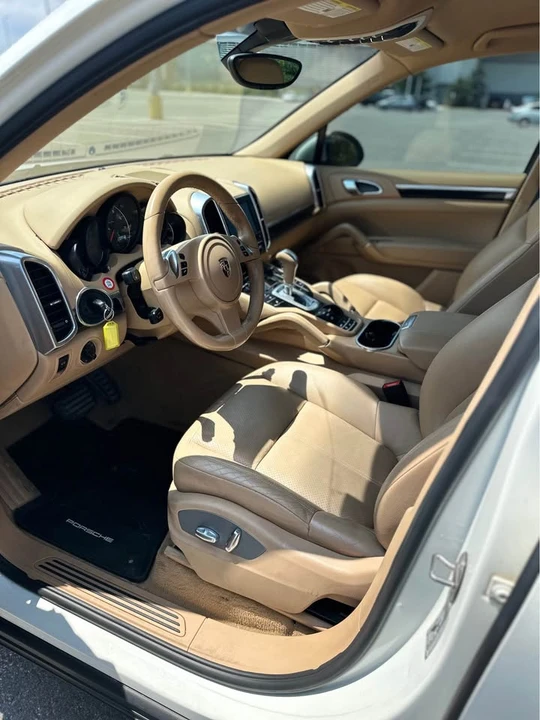 2011 Porsche 958 Cayenne - Image 11 of 19
