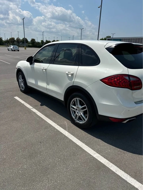 2011 Porsche 958 Cayenne - Image 5 of 19