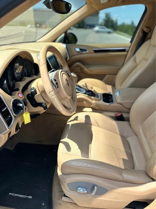 2011 Porsche 958 Cayenne - Image 12 of 19