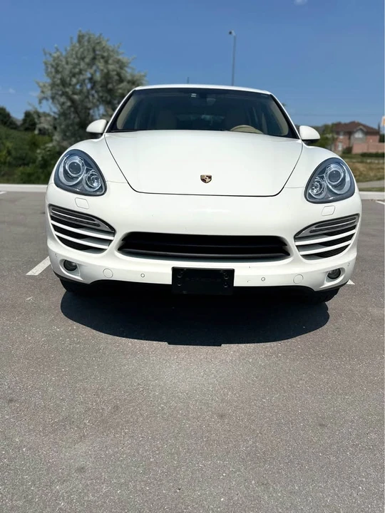 2011 Porsche 958 Cayenne - Image 2 of 19