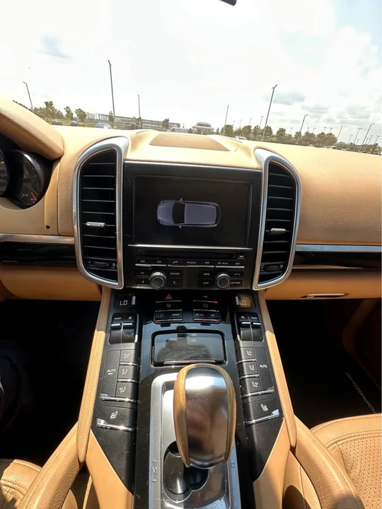 2011 Porsche 958 Cayenne - Image 16 of 19