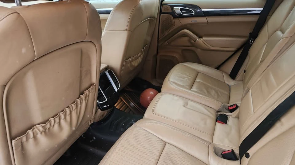 2011 Porsche 958 Cayenne - Image 9 of 11