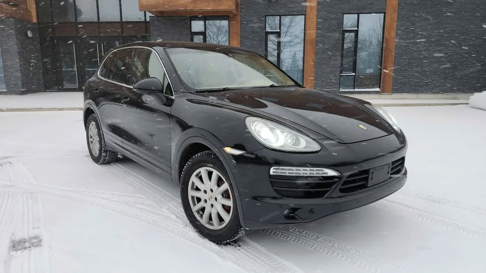 2011 Porsche 958 Cayenne - Image 2 of 11