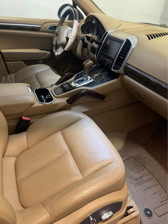 2011 Porsche 958 Cayenne - Image 9 of 9