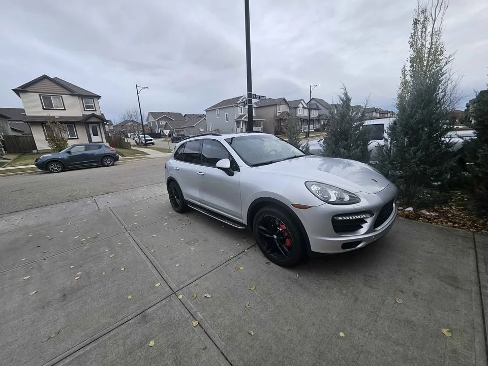 2011 Porsche 958 Cayenne - Image 2 of 4