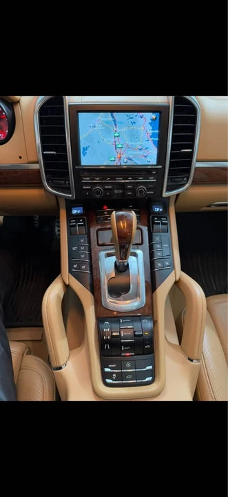 2011 Porsche 958 Cayenne - Image 11 of 17