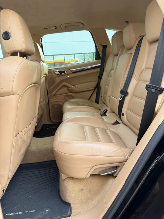 2011 Porsche 958 Cayenne - Image 7 of 17