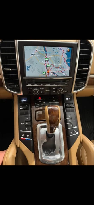 2011 Porsche 958 Cayenne - Image 12 of 17