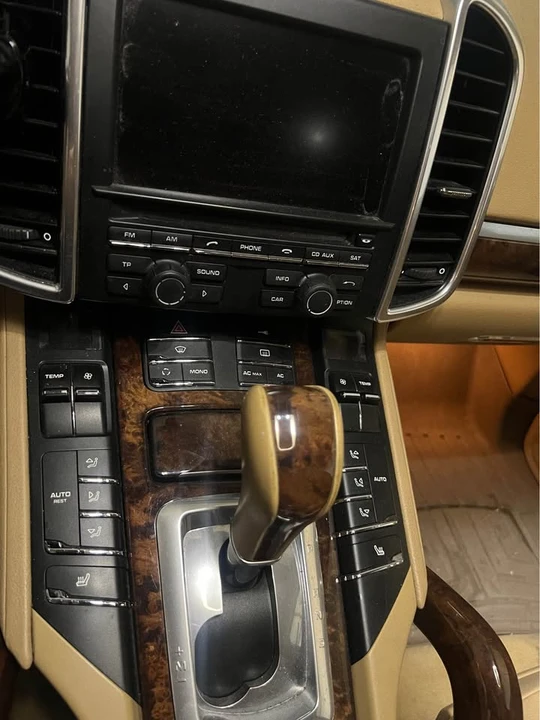 2011 Porsche 958 Cayenne - Image 7 of 8