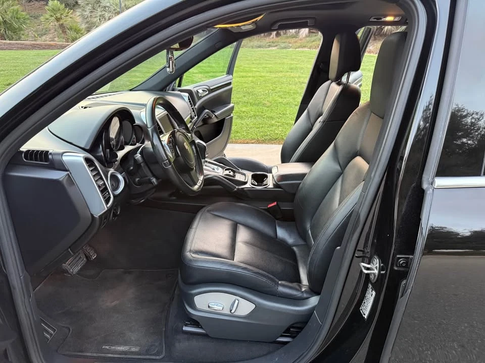 2011 Porsche 958 Cayenne - Image 8 of 15