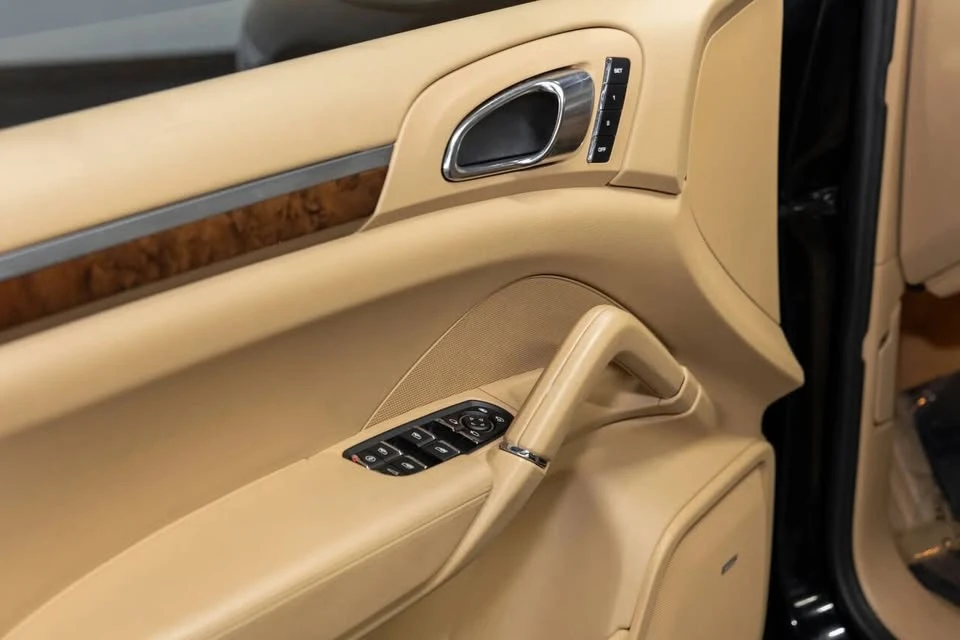 2011 Porsche 958 Cayenne - Image 14 of 20