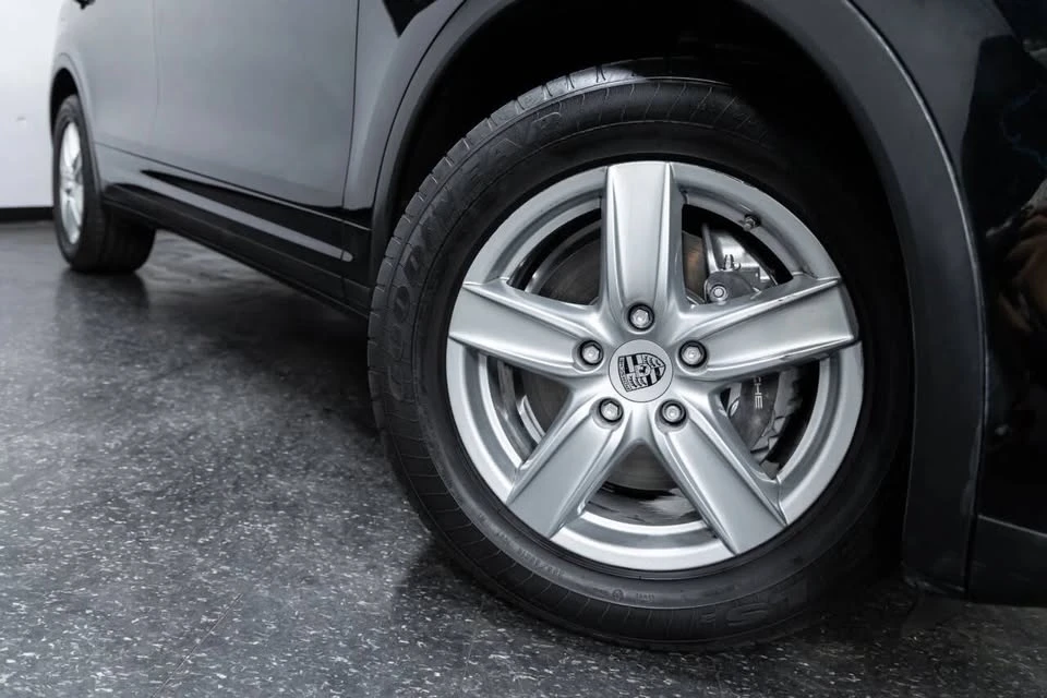 2011 Porsche 958 Cayenne - Image 8 of 20