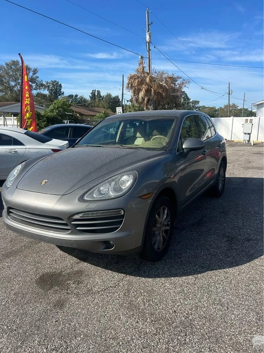2011 Porsche 958 Cayenne - Image 2 of 5