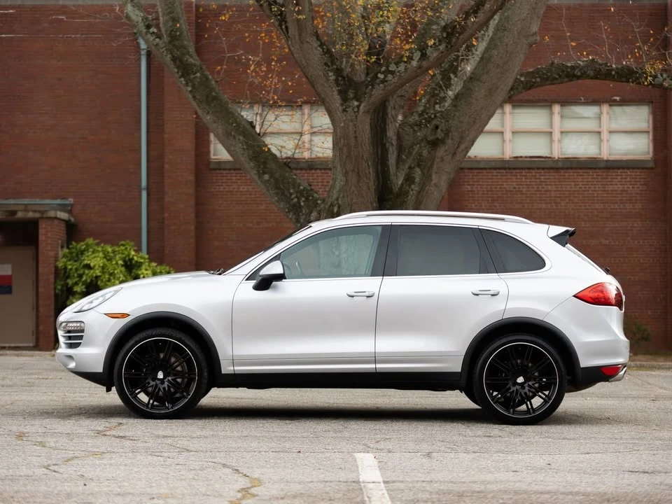 2011 Porsche 958 Cayenne - Image 8 of 17