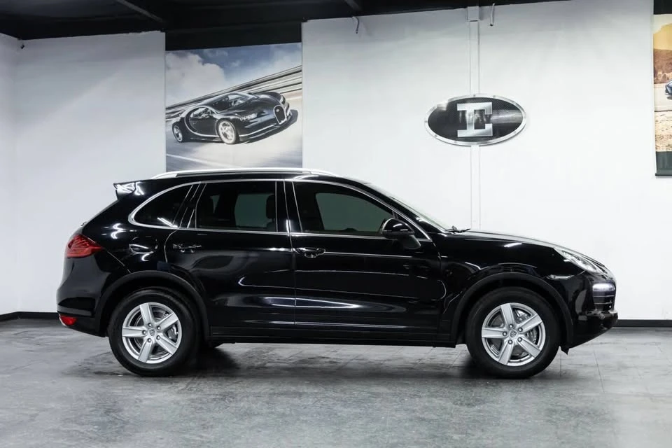 2011 Porsche 958 Cayenne - Image 9 of 20