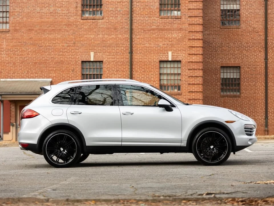 2011 Porsche 958 Cayenne - Image 4 of 17