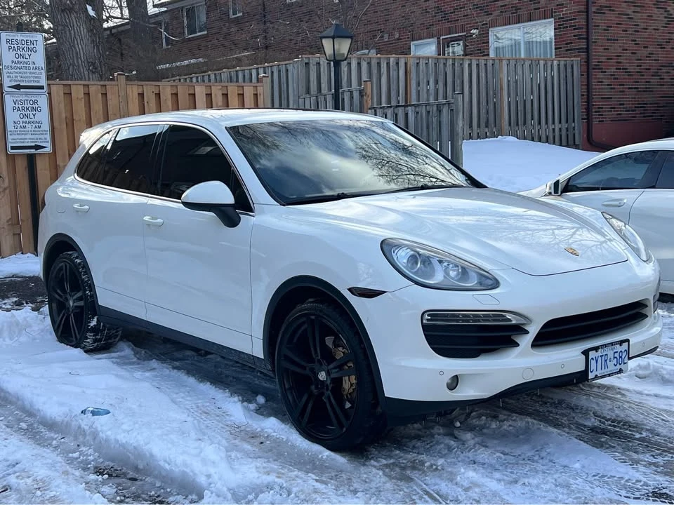 2011 Porsche 958 Cayenne - Image 2 of 10