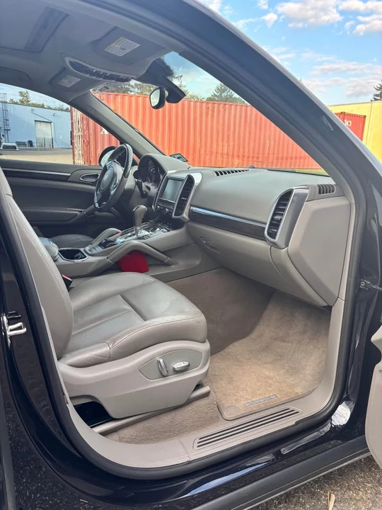 2011 Porsche 958 Cayenne - Image 13 of 14