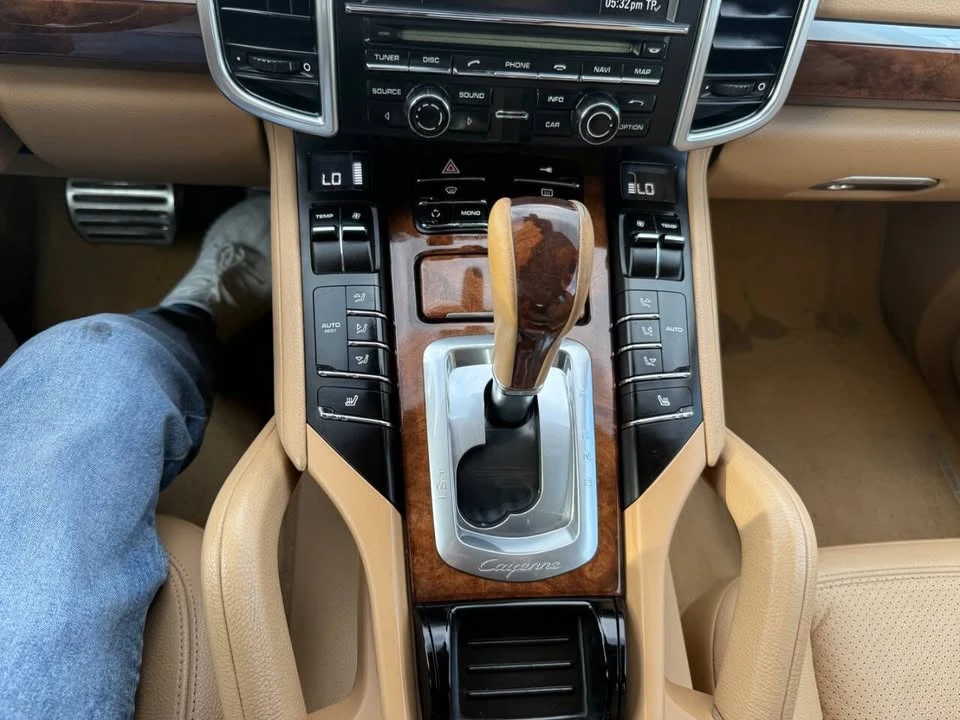 2011 Porsche 958 Cayenne S - Image 15 of 20
