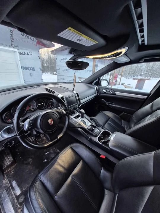 2011 Porsche 958 Cayenne S - Image 6 of 11