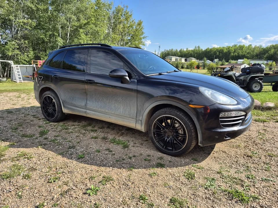 2011 Porsche 958 Cayenne S - Image 10 of 11