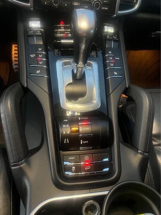 2011 Porsche 958 Cayenne S - Image 5 of 8