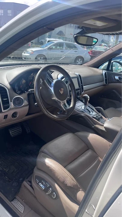 2011 Porsche 958 Cayenne Turbo - Image 7 of 17
