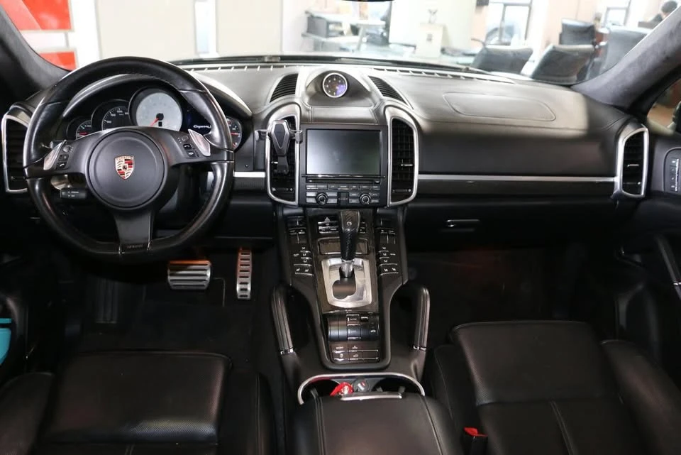 2011 Porsche 958 Cayenne S - Image 13 of 20