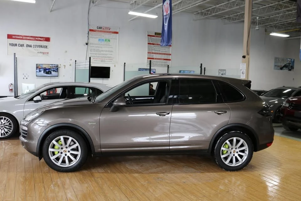 2011 Porsche 958 Cayenne S - Image 2 of 20