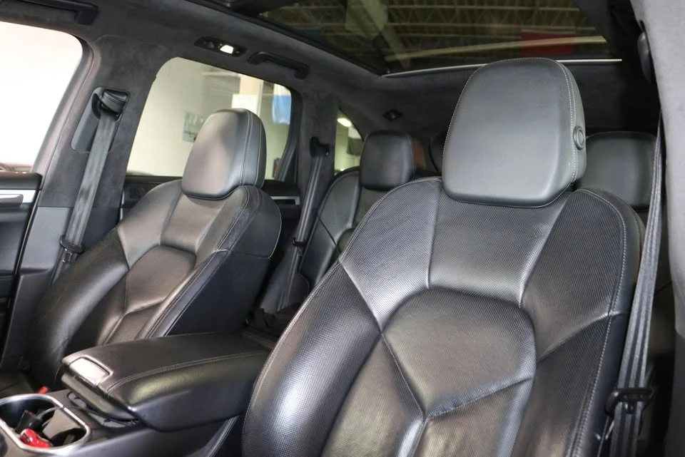 2011 Porsche 958 Cayenne S - Image 9 of 20