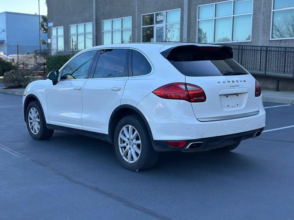 2011 Porsche 958 Cayenne - Image 3 of 16