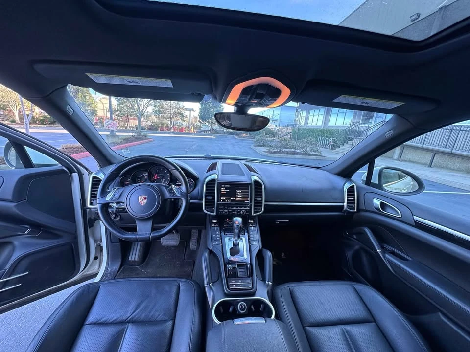 2011 Porsche 958 Cayenne - Image 9 of 16