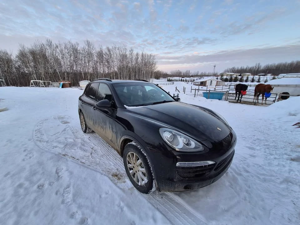 2011 Porsche 958 Cayenne S - Image 4 of 11