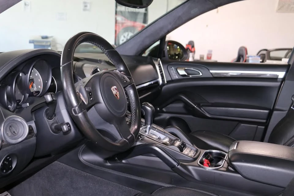 2011 Porsche 958 Cayenne S - Image 8 of 20
